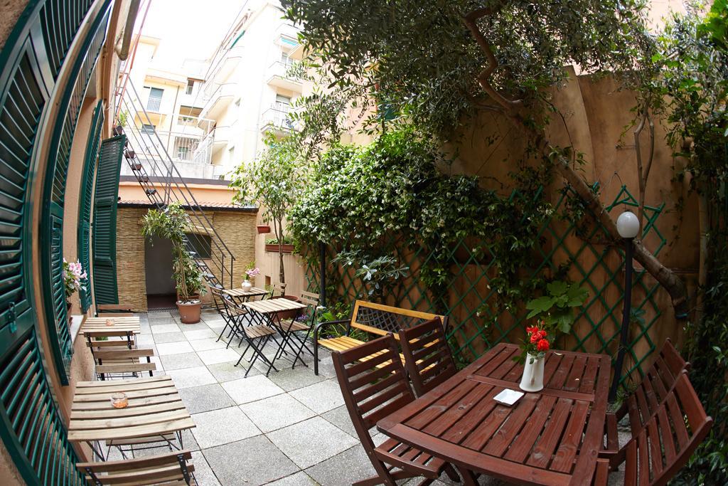 Hotel Lydia アラッシオ エクステリア 写真